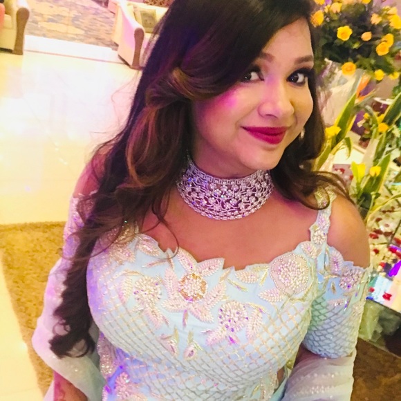 Heavy designer lehenga - Picture 3 of 5